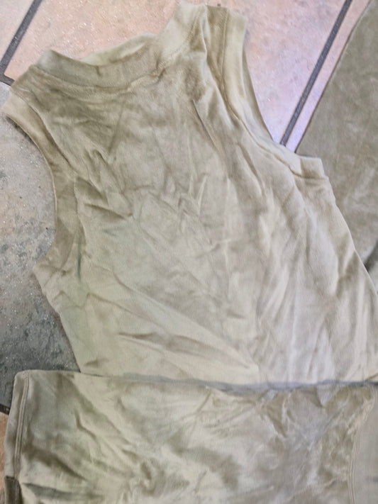 Skims set 2 leggings and blouse as shown image 0