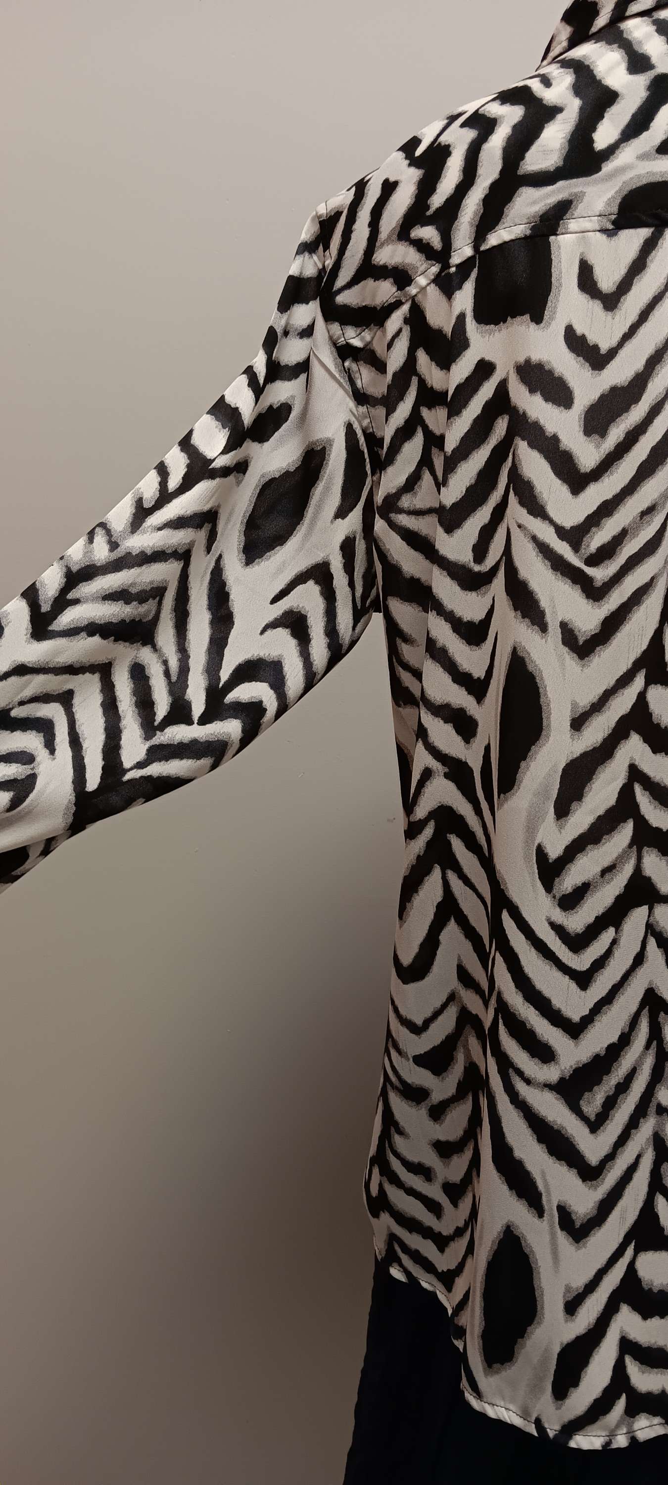 Zebra stripes dress barn blouse new with tag size 1X image 7